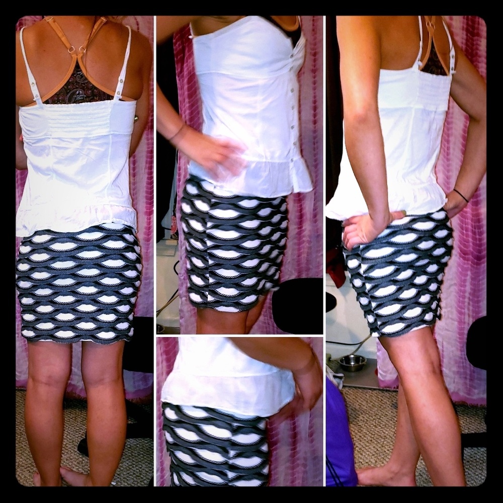 Body Central Stretchy Skirt